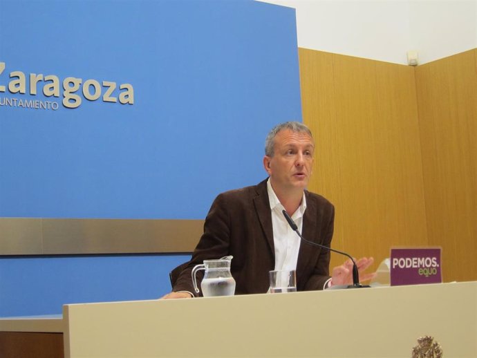 El portavoz de Podemos-Equo, Fernando Rivarés.