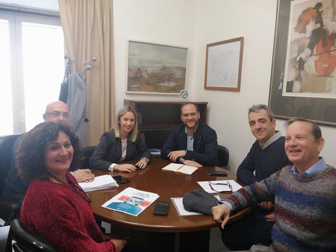 Lucía Trujillo reunida con el alcalde de Castellar