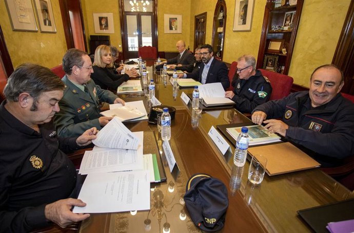 Junta Local De Seguridad En Huelva Para Establecer El Dispositivo Especial De Cara A Las Fiestas Navideñas.