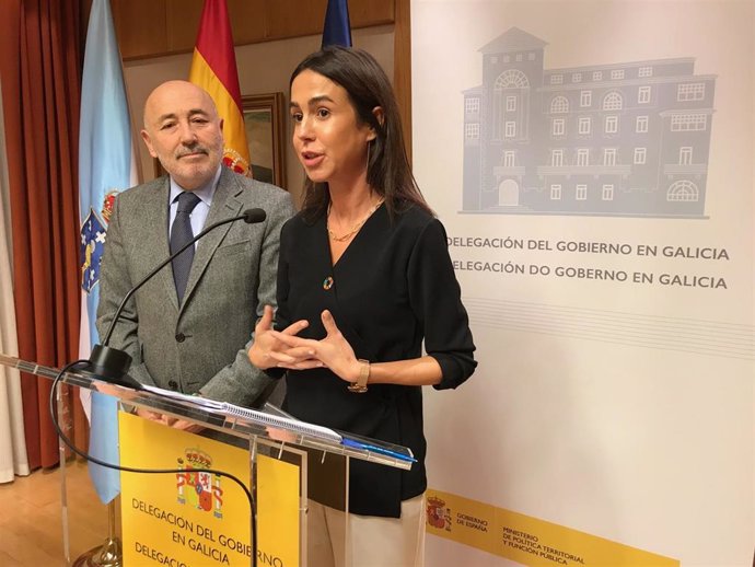 O delegado do Goberno en Galicia, Javier Losada, e a presidenta de Adif,Isabel Pardo de Beira, informan sobre a AVE