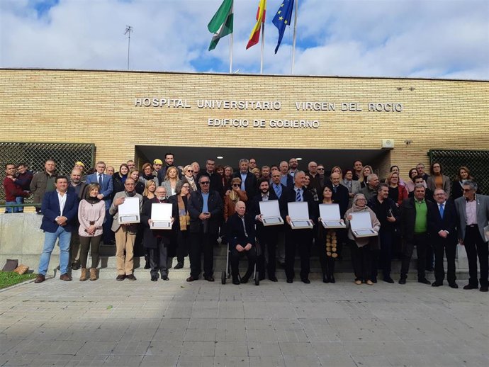 Colaboradores condecorados por campañas de donación