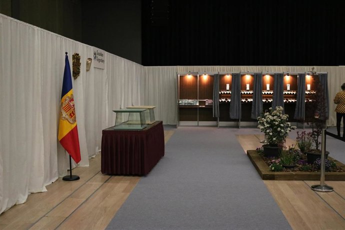 Una de las mesas electorales de las elecciones generales andorranas celebradas el pasado abril