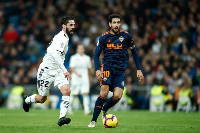 Isco y Dani Parejo en un partido entre el Real Madrid y el Valencia