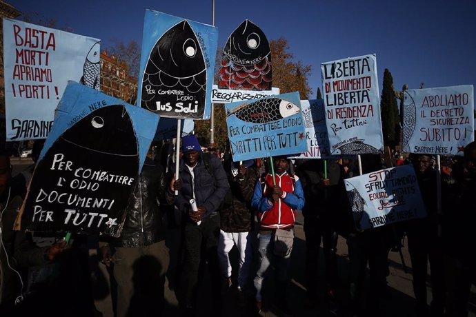 Manifestació de les 'sardines' a Roma