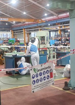 Metro localiza otro cartón para hacer juntas con amianto.