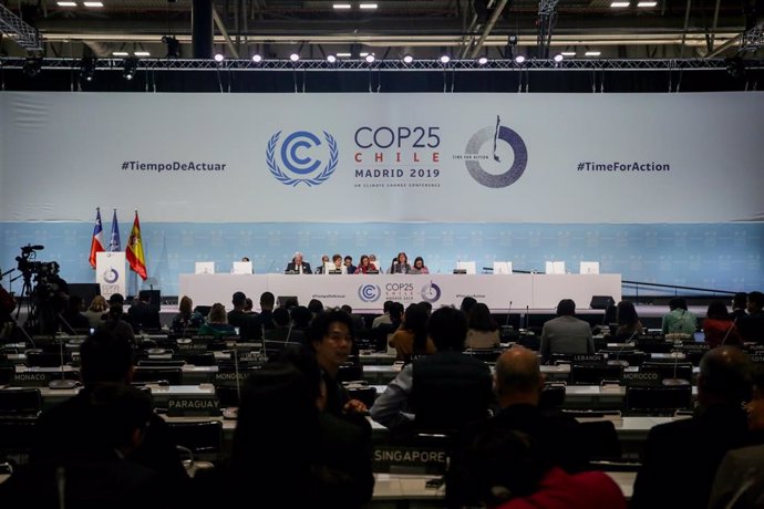 Nueva jornada en la Cumbre del Clima presidida por la presidente de la Cumbre del Clima, la chilena Carolina Schmidt, en Madrid a 15 de diciembre