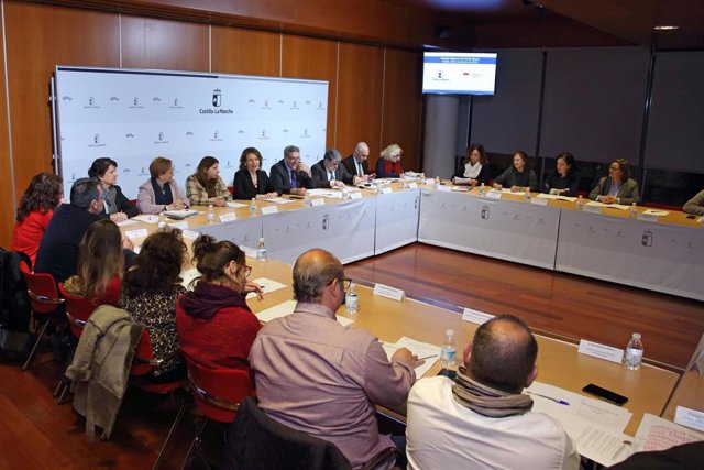 Constitución del Consejo Regional del Pueblo Gitano de C-LM.