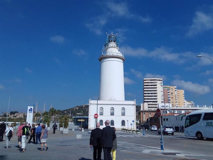 FAROLA Faro Malaga puerto visitantes 200 años 