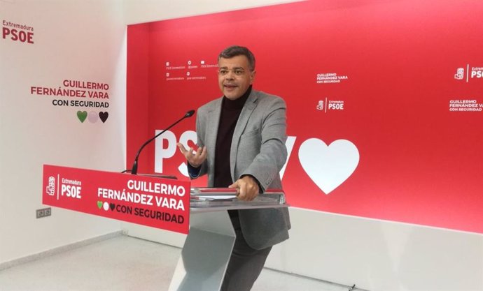 El portavoz del PSOE de Extremadura, Juan Antonio González