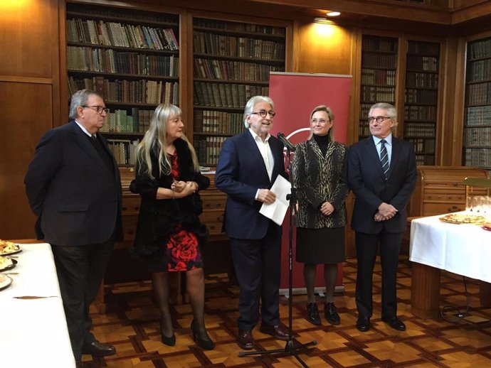 El presidente de Foment del Treball, Josep Sánchez Llibre, en rueda de prensa este lunes.