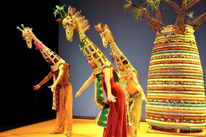 Momento de la representación de 'Pell de llarinté, cua de tiré'.