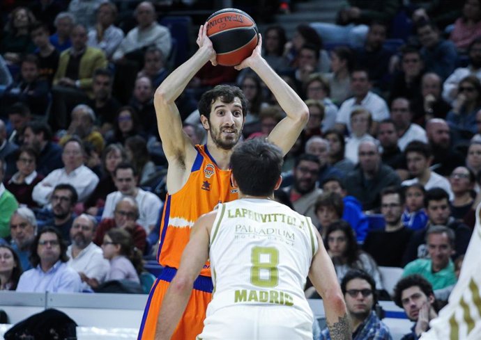 Guillem Vives en el Real Madrid - Valencia Basket