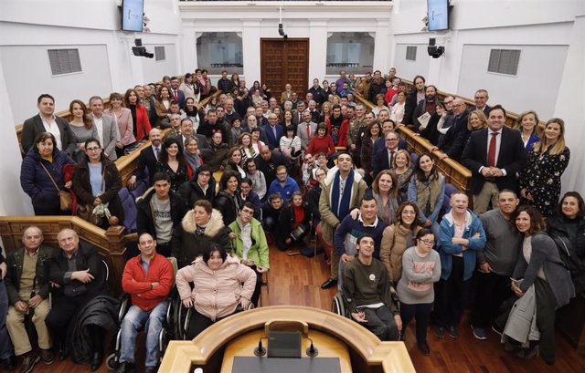 Personas con discapacidad piden en las Cortes de C-LM oportunidades laborales y que los políticos "se pongan de acuerdo".