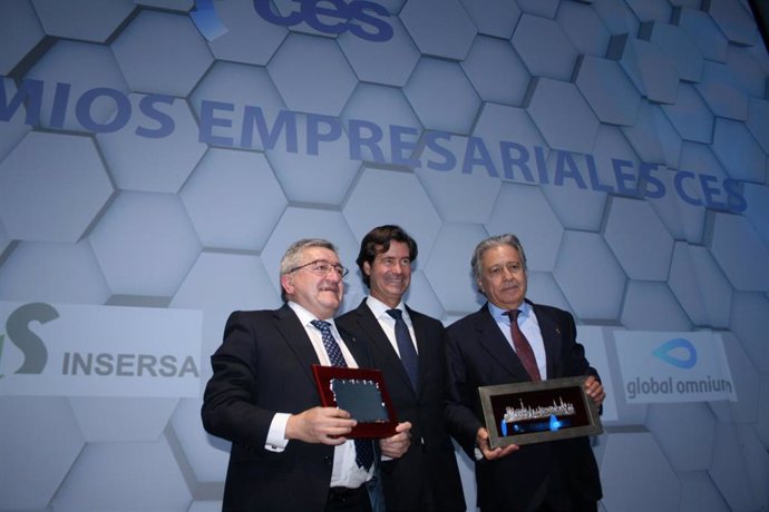 Juan Aguilera, Miguel Rus y Sánchez Alcalá en la entrega de los premios