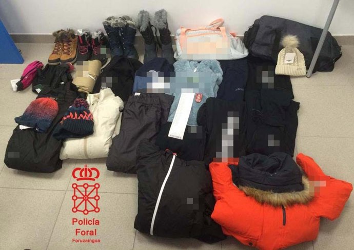 Imagen de la ropa encontrada.