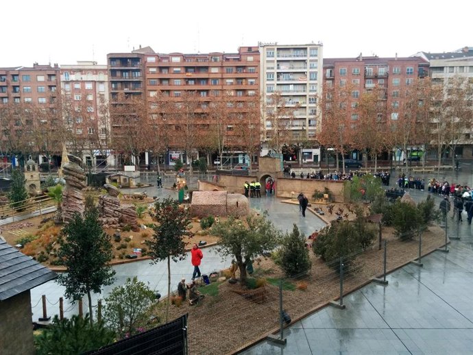 El Ayuntamiento de Logroño abre mañana el Belén Monumental, con 60 figuras, las habituales reproducciones de monumentos de la comunidad, y, por primera vez, sin animales vivos.
