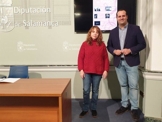 David Mingo y Lola Pérez en la presentación de 'Navidad en concierto' en la Diputación de Salamanca.