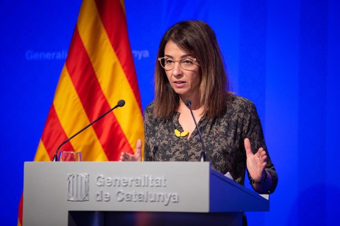 La consellera de Presidencia y portavoz del Govern, Meritxell Budó en rueda de prensa posterior al Consell Executiu en el Palacio de la Generalitat, en Barcelona (España), a 17 de diciembre de 2019.