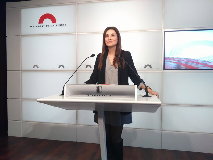 Lorena Roldán (Cs) en roda de premsa.