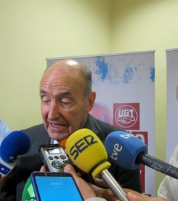 Miguel Roca Junyent, en Valladolid.                               