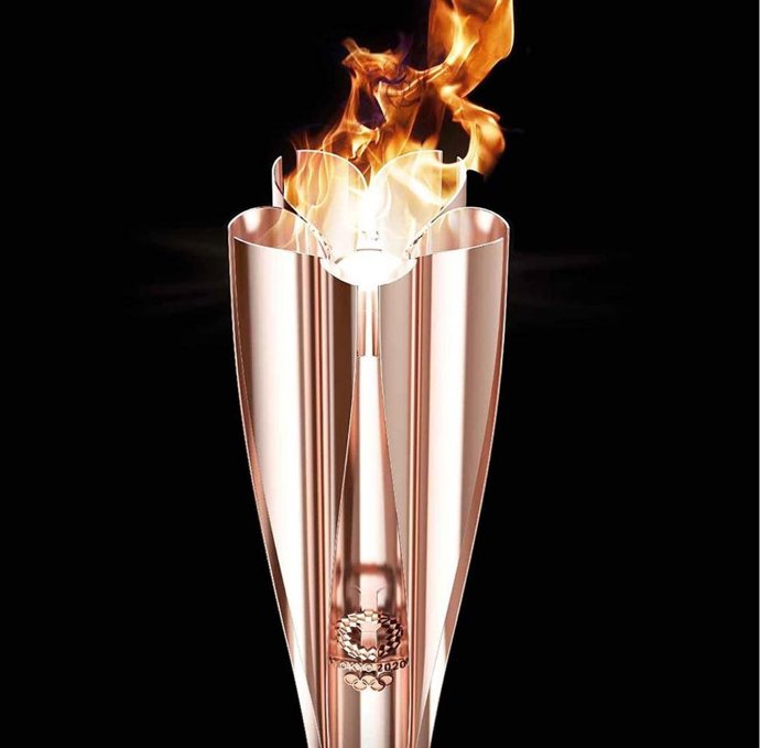 Diseño de la antorcha para los Juegos de Tokyo 2020