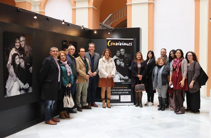 Inauguración de la exposición fotográfica 'Convivimos'