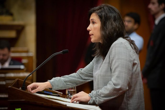 La diputada deJxCat al Parlament de Catalunya, Anna Geli, durant la seva intervenció en una sessió plenria del Parlament, a Barcelona /Catalunya (Espanya), 17 de desembre del 2019.