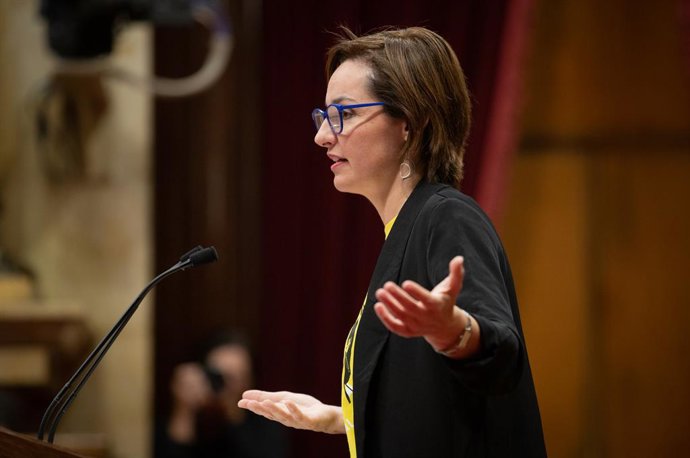 La diputada d'ERC al Parlament de Catalunya, Anna Caula, durant la seva intervenció en una sessió plenria del Parlament, a Barcelona /Catalunya (Espanya), 17 de desembre del 2019.