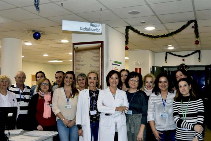 Valle García y el equipo de la Unidad de Digitalizacion