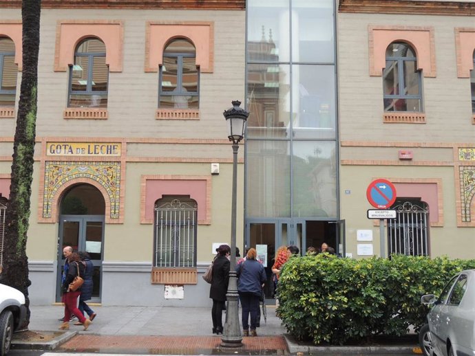 Edificio La Gota de Leche en Huelva.