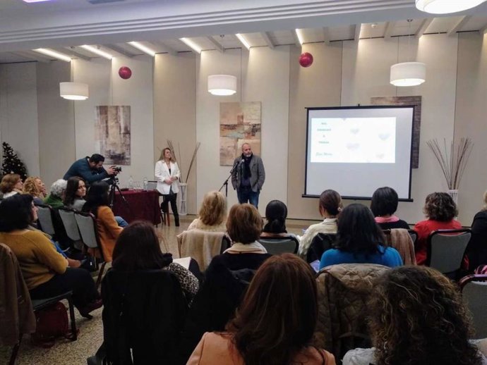 Desayunos profesionales de la red 'Conectadas en EME'