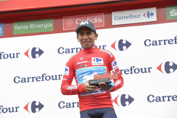 Nairo Quintana con el maillot rojo de líder de La Vuelta