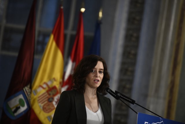 La presidenta de la Comunidad de Madrid, Isabel Díaz Ayuso, durante su intervención en un desayuno de Nueva Economía Fórum, en Madrid (España), a 18 de diciembre de 2019.