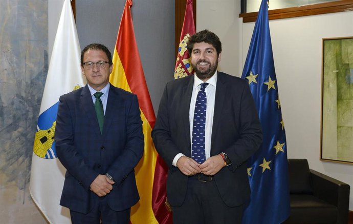 El alcalde de Mazarrón, Gaspar Miras; y el presidente de la Comunidad, Fernando López Miras
