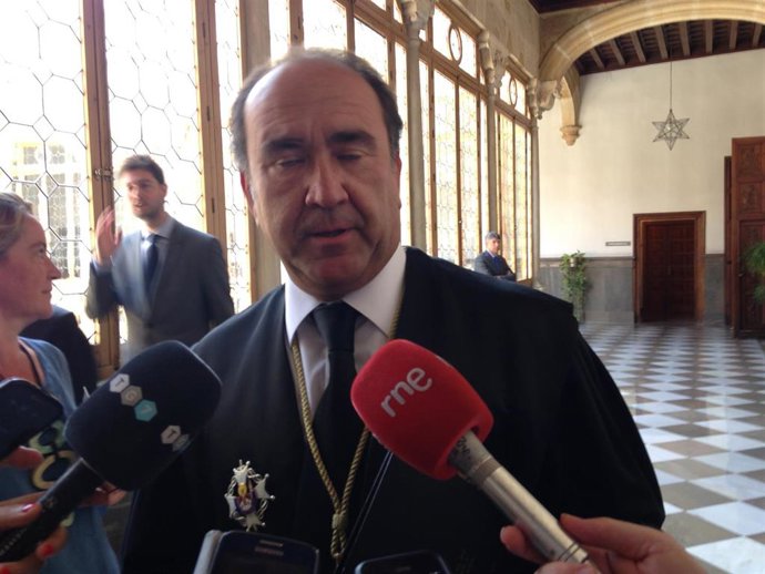 El nuevo presidente de la Audiencia Provincial de Granada, José Luis López Fuentes se ha marcado como objetivos principales para los próximos cinco años acabar con la dispersión de sedes judiciales y crear una nueva sección penal, la tercera