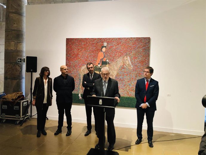 El alcalde de Murcia, José Ballesta, junto al concejal de Cultura y Recuperación del Patrimonio, Jesús Pacheco, y el presidente de la Fundación Caja Mediterráneo, Luis Boyer, presenta la exposición 'Orígenes'