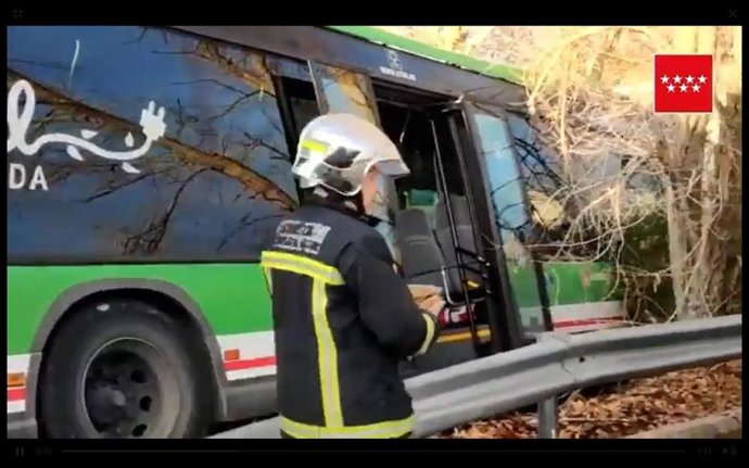 Imagen del accidente sufrido por un autobús irterurbano en la M-501