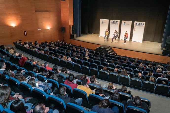 Entrega de las becas