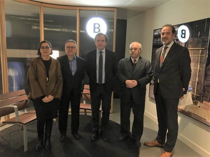 Pilar Conesa, Xavier Vives, Pau Guardans, Andreu Mas-Colell y Mateu Hernández