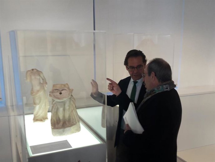 Imagen de las ninfas de Salar expuestas en el Museo Arqueológico