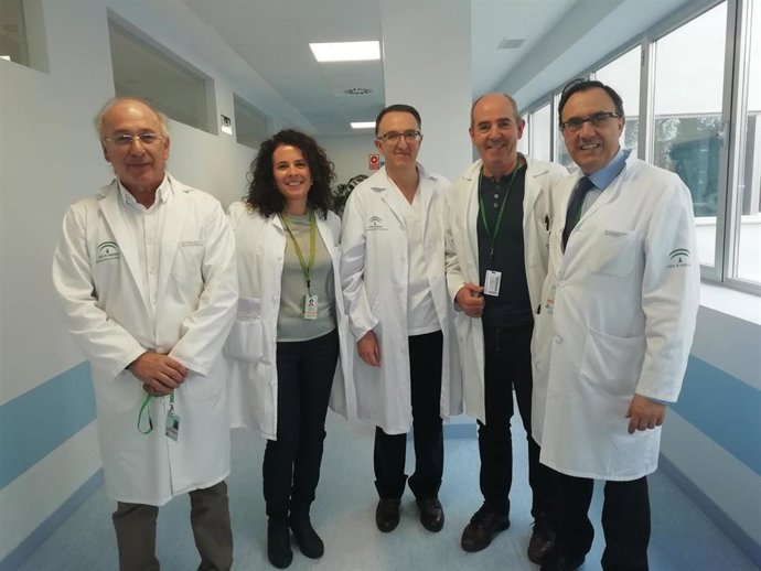 Imagen de los profesionales de la consulta de oncocardiología del Hospital Universitario Virgen de las Nieves