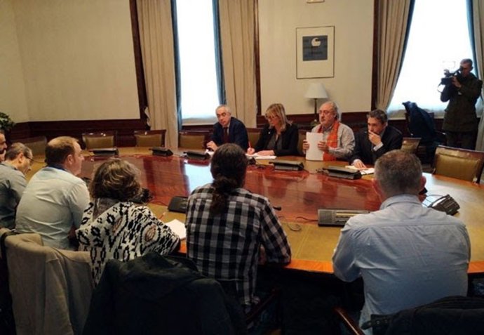 Reunión de diputados del PSOE con el comité de empresa de la planta de Alcoa en San Ciprián en el Congreso