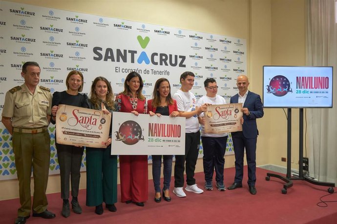 Foto de familia tras la presentación de la primera edición de Navilunio