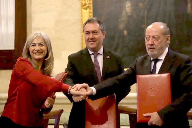 Patricia del Pozo, Juan Espadas y Fernando Rodríguez Villalobos