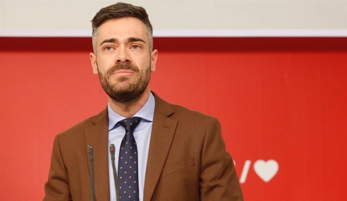 Rueda de prensa del portavoz adjunto del Comité Electoral del PSOE, Felipe Sicilia