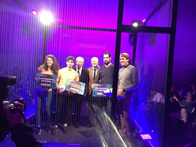 Entrega del premio Ideas Factory Summit 2019 a la 'startup' malagueña Campton.