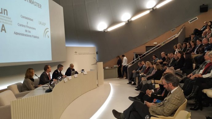 El Máster de Contabilidad y Control Financiero de la UNIA y el IAAP cierra su primera edición