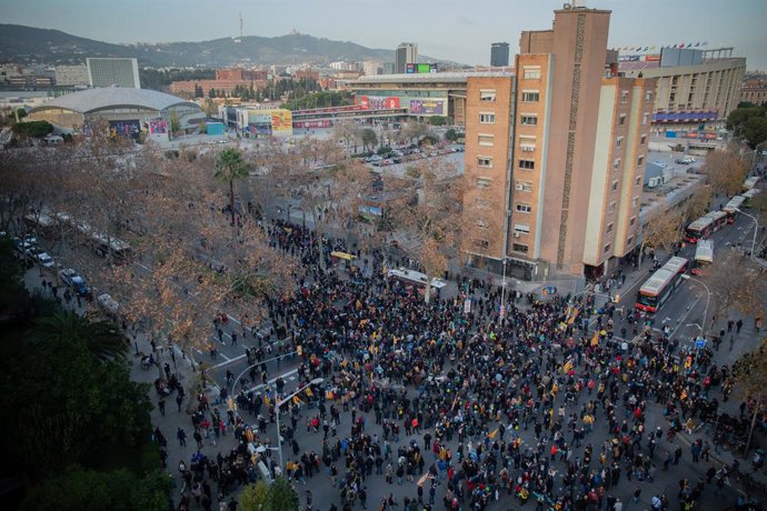 Protesta de Tsunami Democrtic a l'entorn del Camp Nou pel FC Barcelona-Reial Madrid a Barcelona, 18 de desembre del 2019.