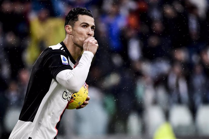 Fútbol/Calcio.- (Crónica) Un golazo de Cristiano pone a la Juventus como líder e