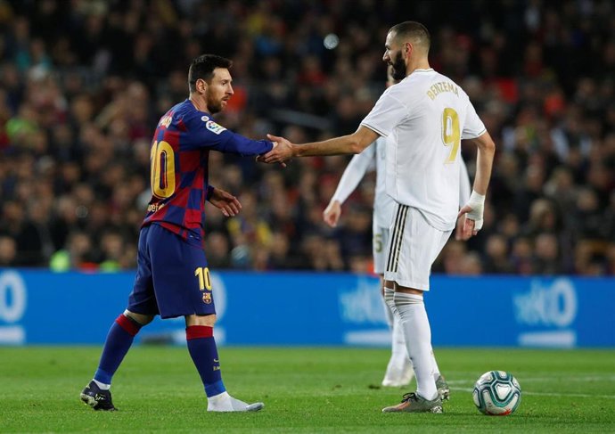 Leo Messi y Karim Benzema, en un partido entre FC Barcelona y Real Madrid.